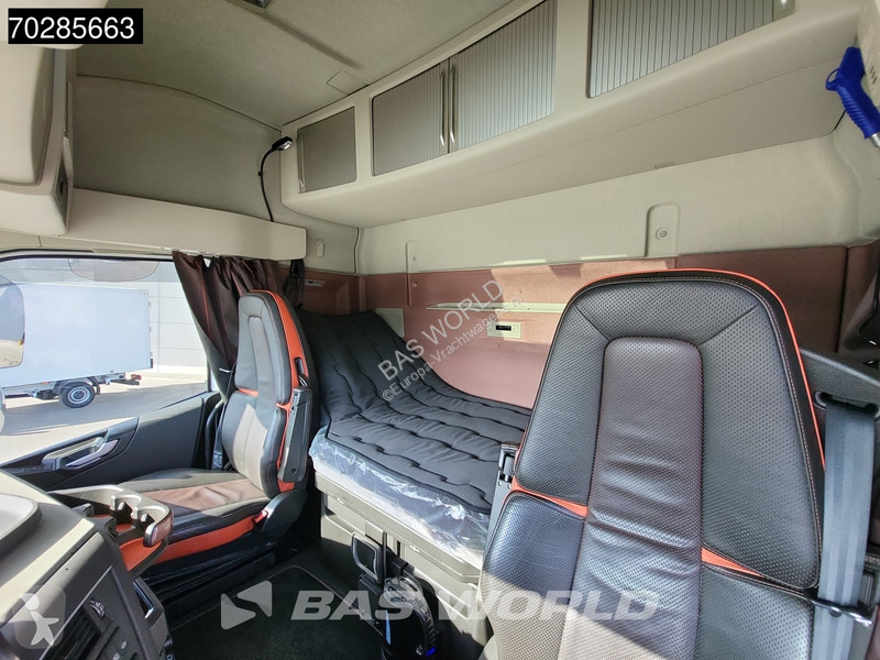 Traktor Volvo 750 6X4 6x6 X-Track Liftachse...