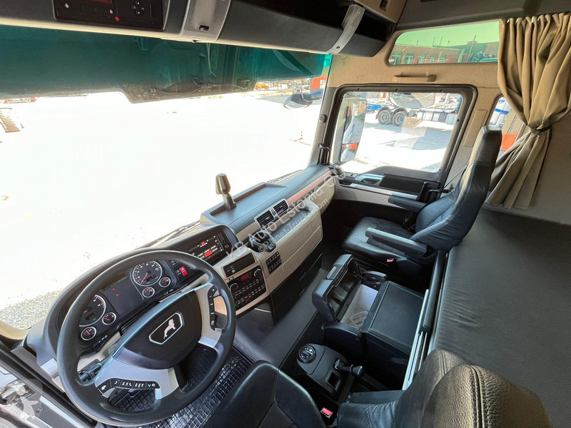 Tractor MAN 28.500 6x2 XXL CAB / INTARDER /...