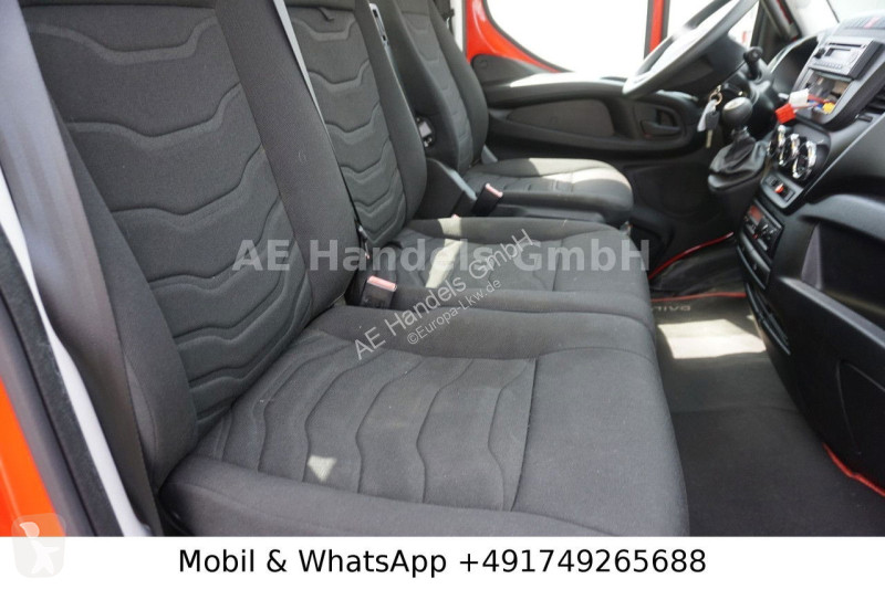 جرار Iveco 65