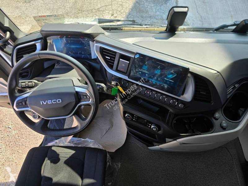 Traktor Iveco
