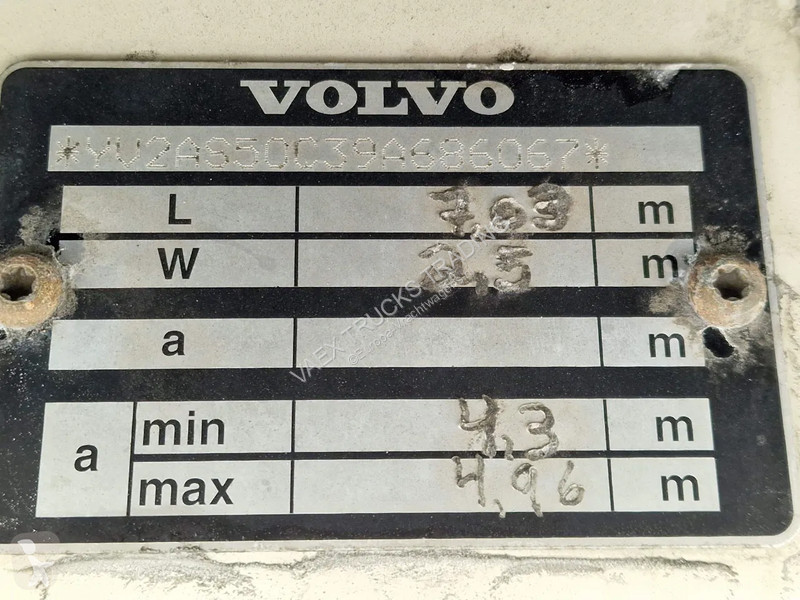 Tahač Volvo 13520 Low roof 6x2 - Retarder -...
