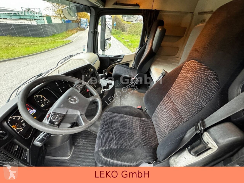 Traktor Mercedes 1842