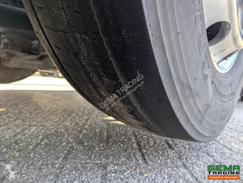 Tahač Volvo 6x2/4 Globetrotter Euro 5 - ADR -...