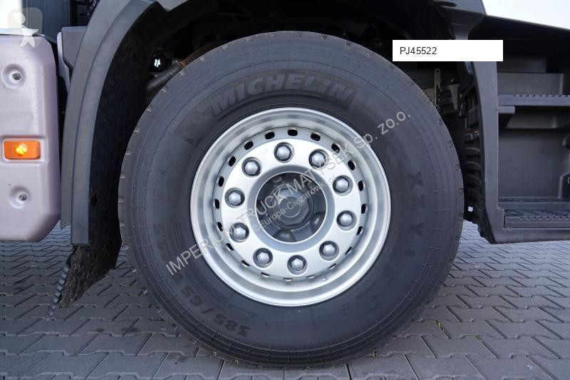 Traktor Renault C 520