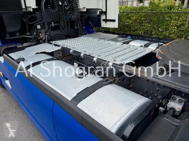 Tahač Volvo 500 Globetrotter XL / 2 x Tank /...