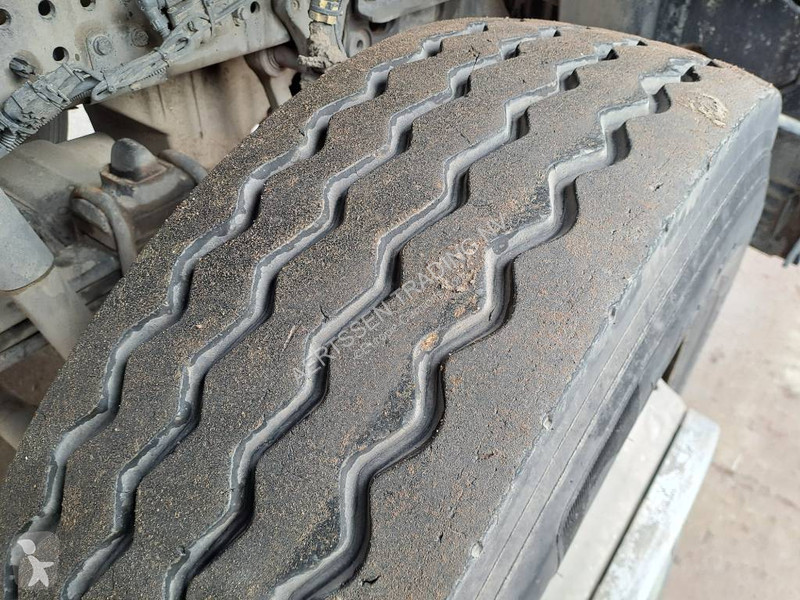 Traktor Mercedes 2045
