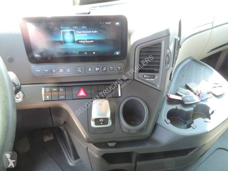 Traktor Mercedes