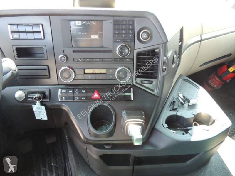 Traktor Mercedes