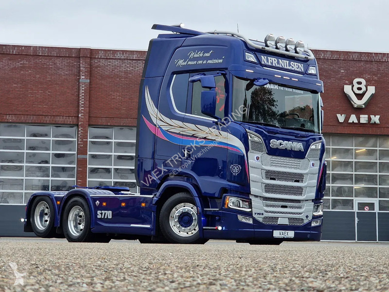 Tractor Scania 770S V8 NS Highline 6x2 - Show...