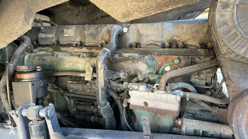 Traktor Volvo 440 (GOOD CONDITION / BONNE ETAT)