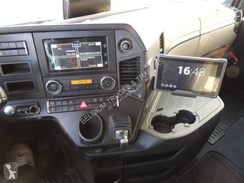 Traktor Mercedes