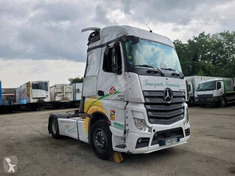 Traktor Mercedes