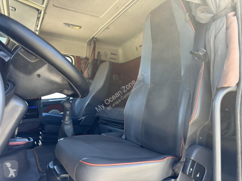 Tracteur Volvo 550