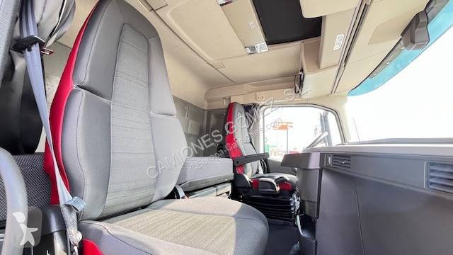 جرار Volvo