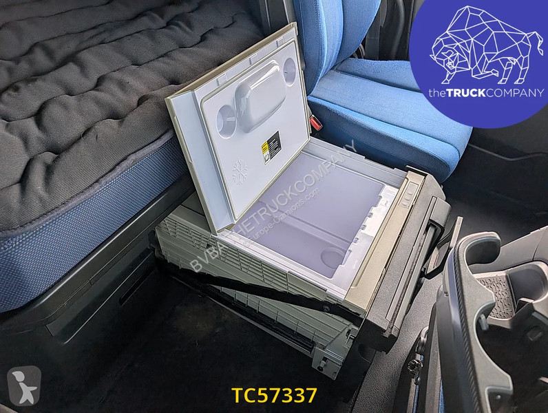 جرار Volvo 500