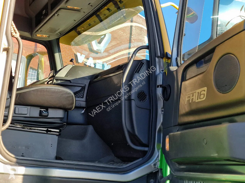 Trattore Stradale Volvo 16660 Globetrotter 6x4...