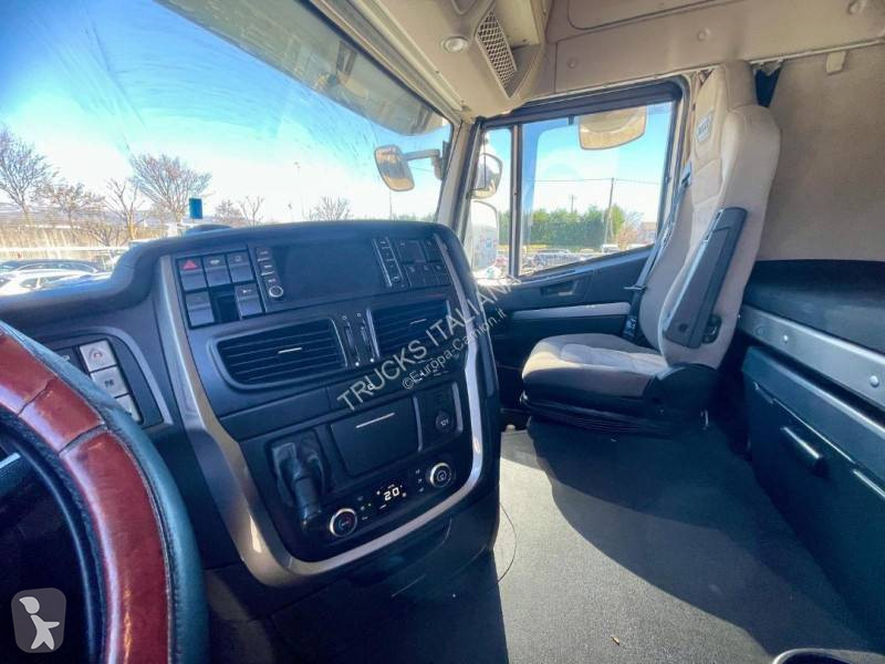 Iveco  tractor unit