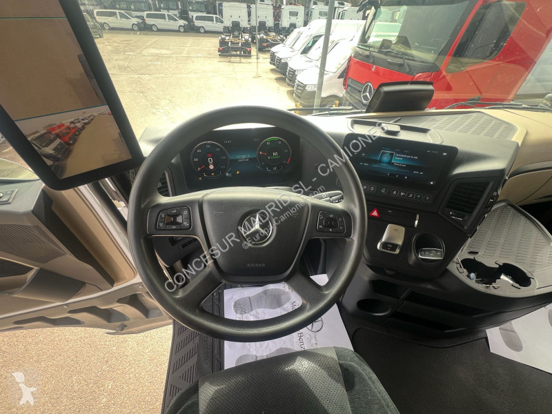 Tracteur Mercedes  1848 LS