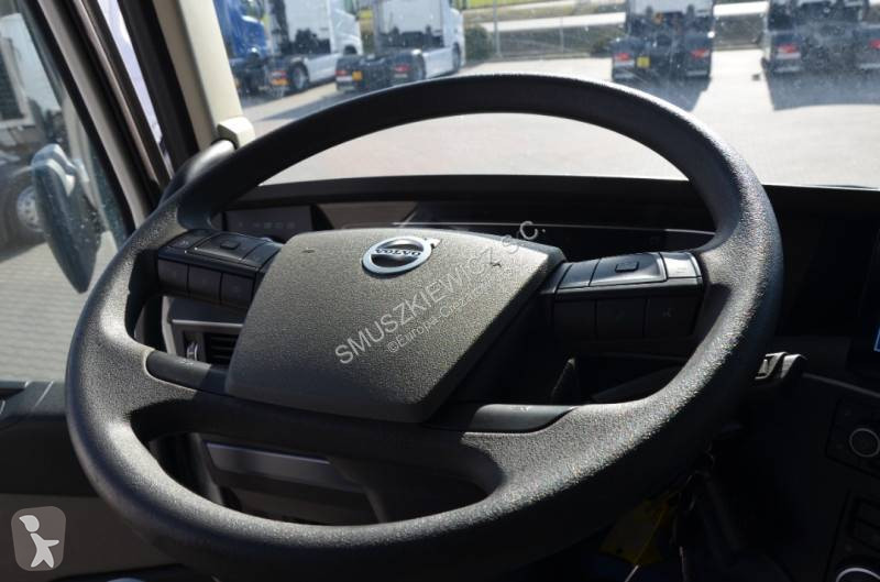 جرار Volvo