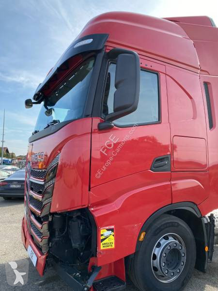 Iveco  tractor unit