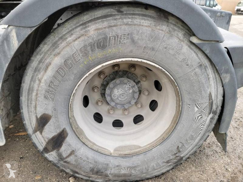 جرار Iveco