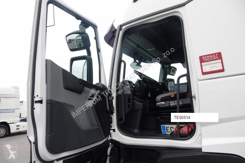 Влекач Renault T 480