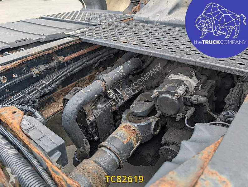 جرار Iveco 440 S42