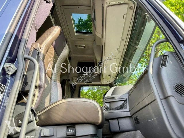 جرار Volvo 16700 Globetrotter...