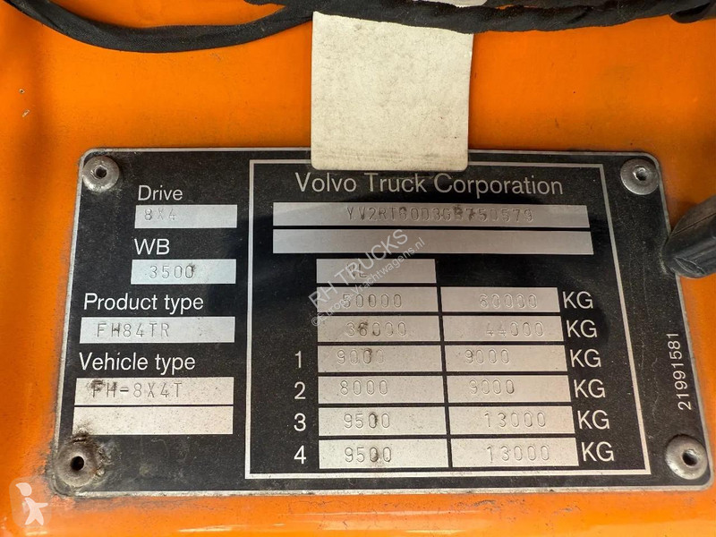 جرار Volvo 8X4 - 666274 KM