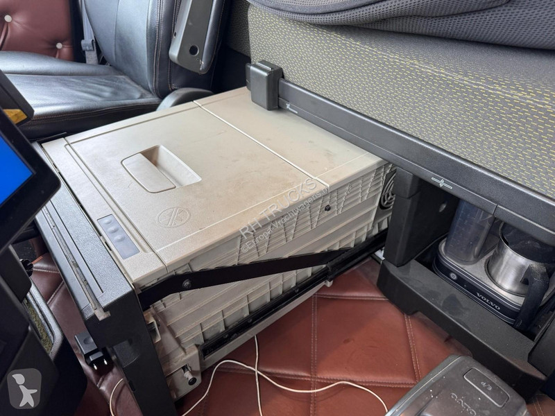 Trattore Stradale Volvo 16750 8X4 EURO 6 - 100...