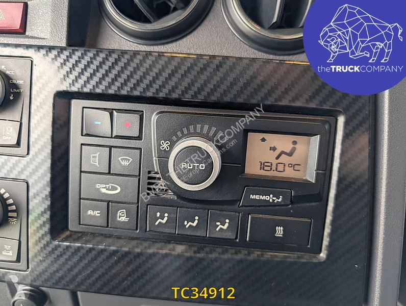 جرار Renault T 520