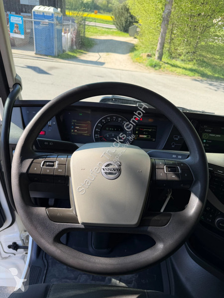 جرار Volvo FH 460 3x Globe *Standard-SZM...