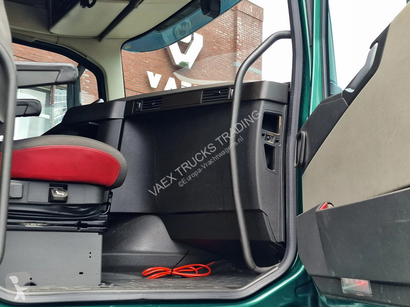 جرار Volvo 13460 Globetrotter 4x2 - ADR -...