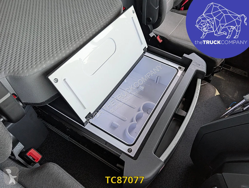 جرار Renault T 520