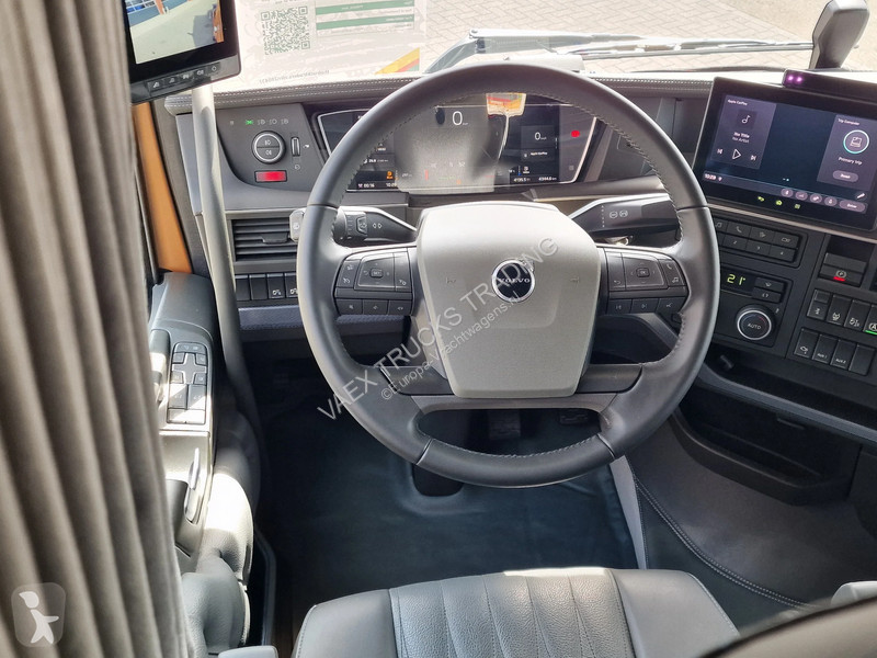 Traktor Volvo 13500 Aero Globetrotter XL 4x2 -...