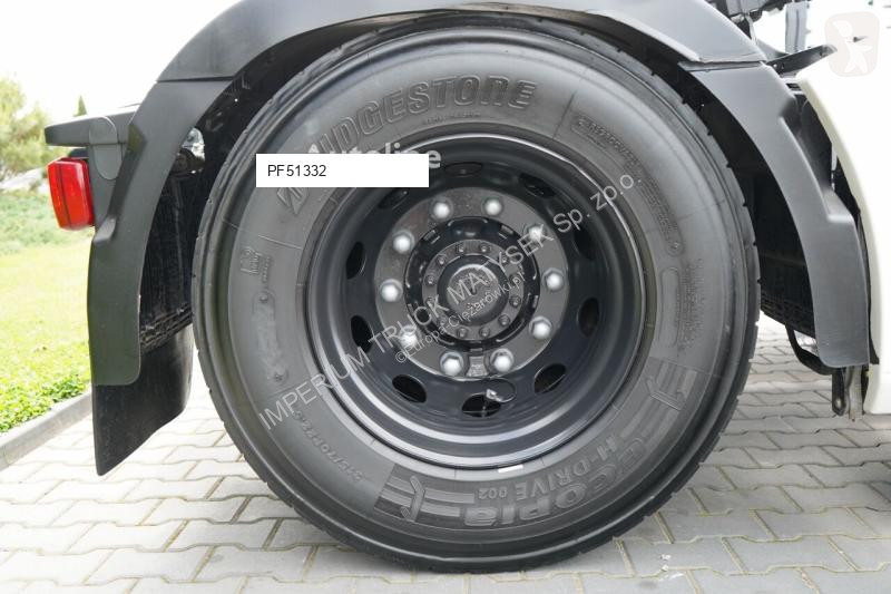جرار Renault T 520