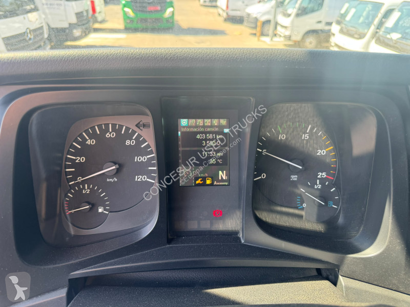 جرار Mercedes  1851 LS