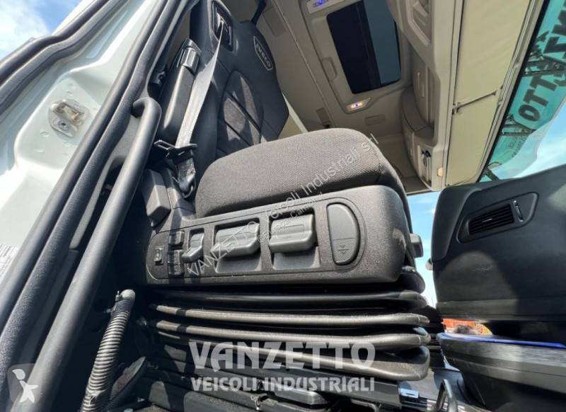 جرار Iveco