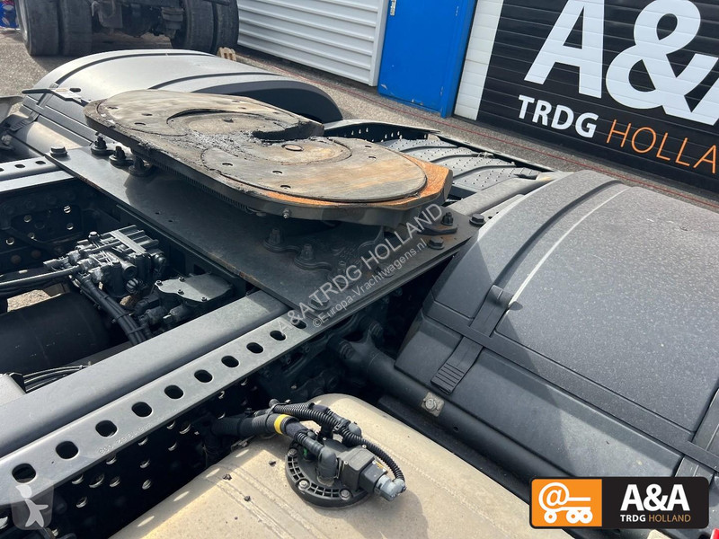 جرار Mercedes ACTROS 1845