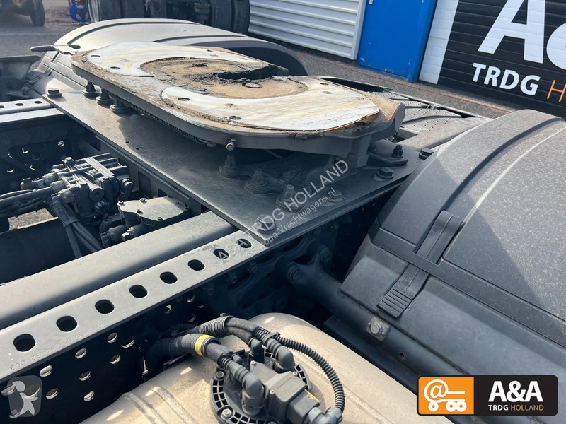 جرار Mercedes ACTROS 1845
