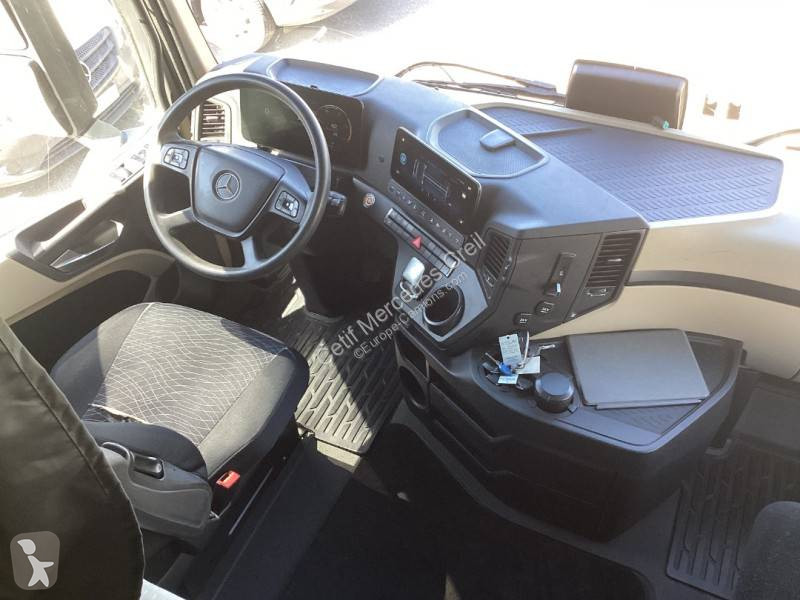 جرار Mercedes