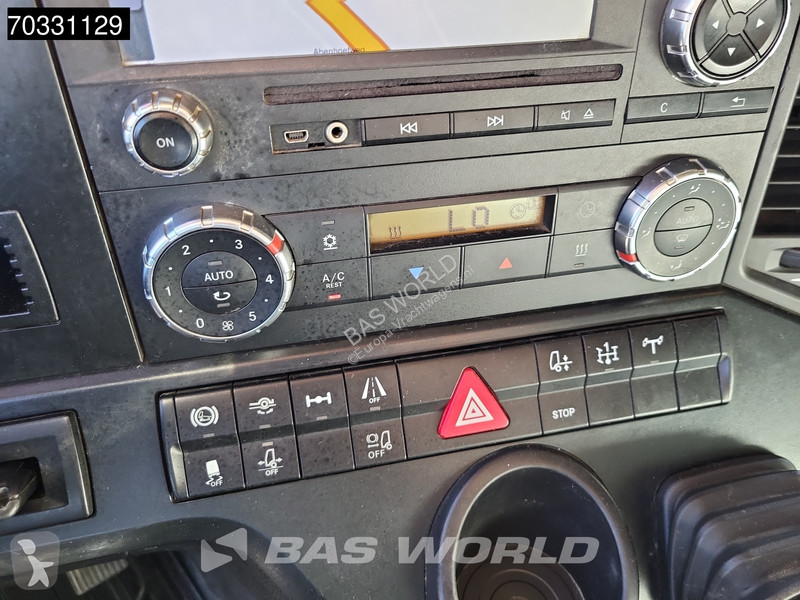 جرار Mercedes 1851 4X4 StreamSpace 4X4...