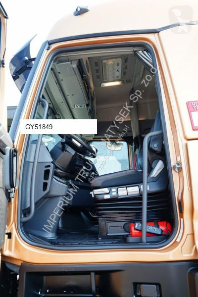 جرار Renault T 520