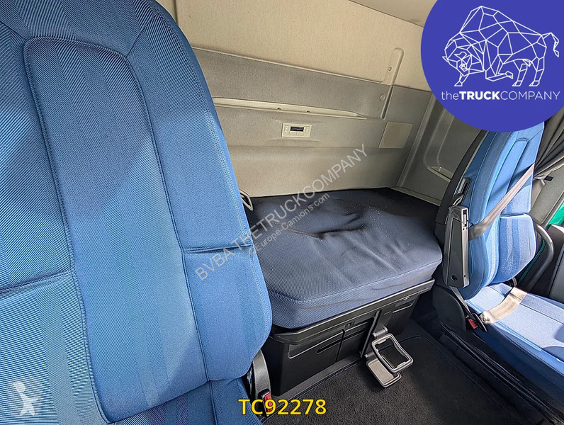 جرار Volvo 500