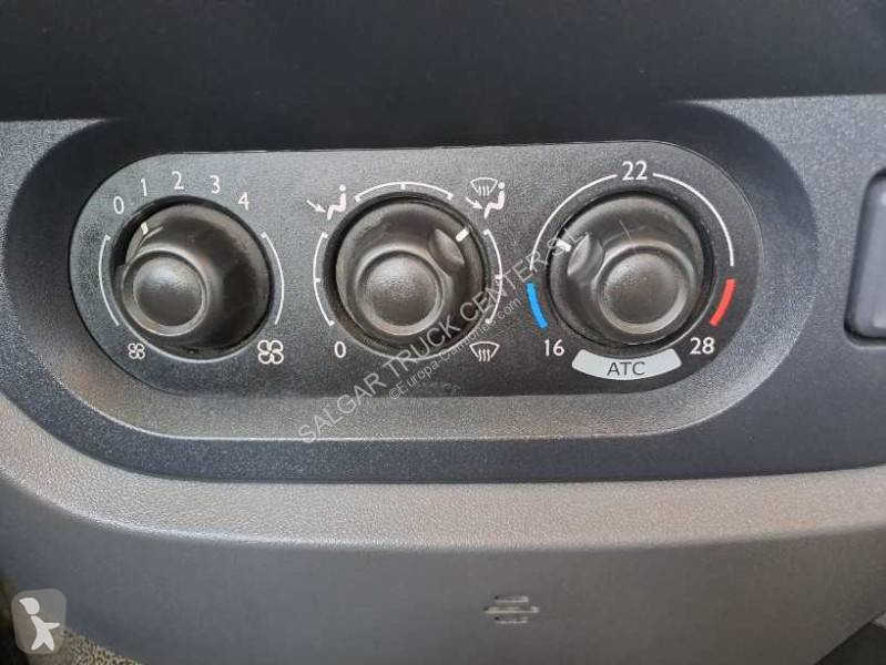 جرار Volvo