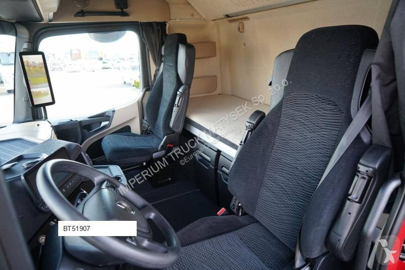 Влекач Mercedes ACTROS 1845