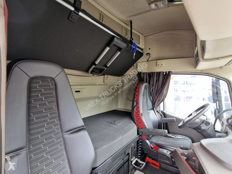 Traktor Volvo 13460 Globetrotter 4x2 - Full...