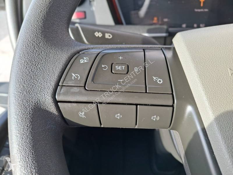 جرار Volvo