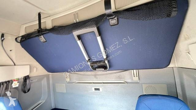 جرار Volvo