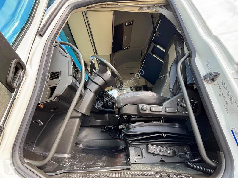 جرار Volvo 500 6x2 GLOBE XL / RETARDER / DOUBLE...